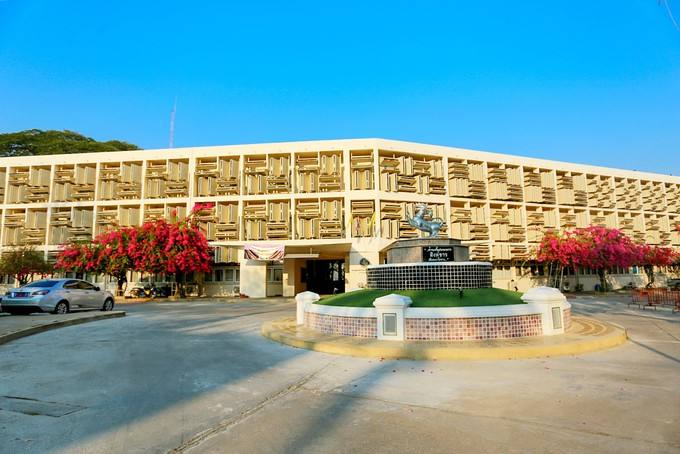泰国国立清迈大学3.png